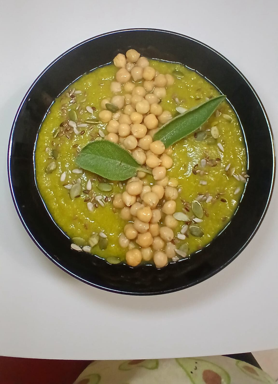 Vellutata di carciofi, patate e ceci